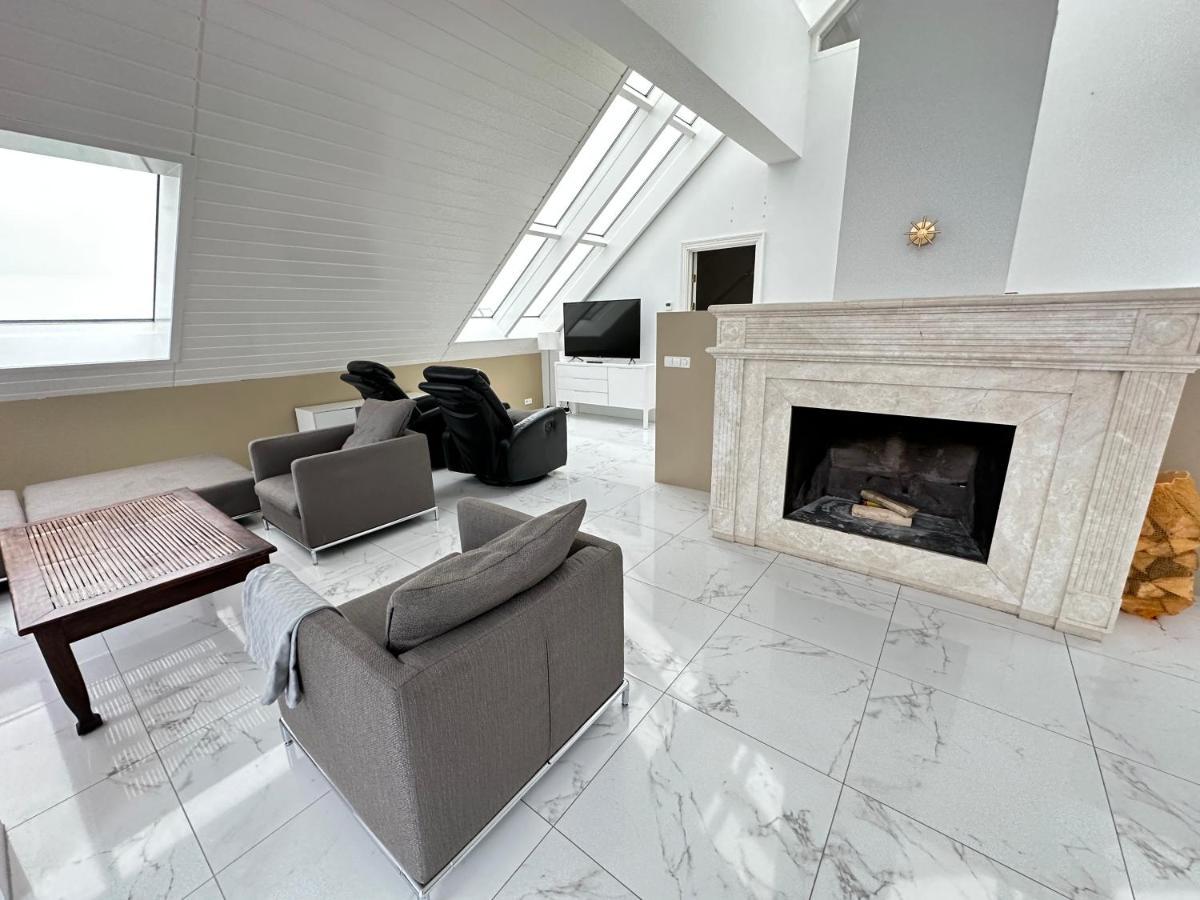 Big Villa Centrally Located In Reykjavik Ngoại thất bức ảnh