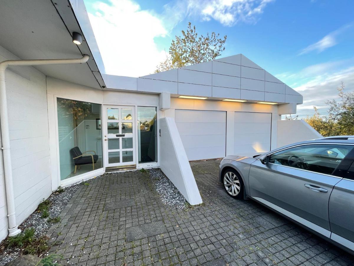 Big Villa Centrally Located In Reykjavik Ngoại thất bức ảnh